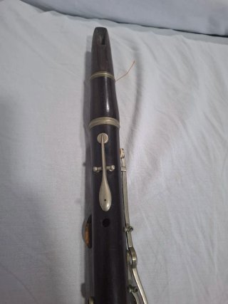 Clarinete antiguo de madera
