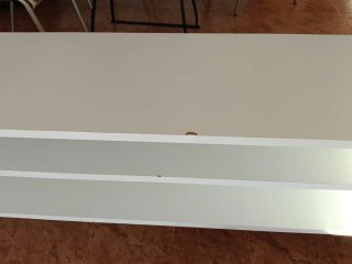 Mueble TV blanco patas metálicas