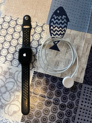 Apple Watch 8 Negro para reconfigurar con cargador