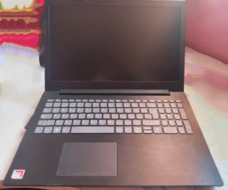 Portátil Lenovo v145 15ast