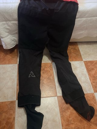 Traje Seco Typhoon Rojo y Negro