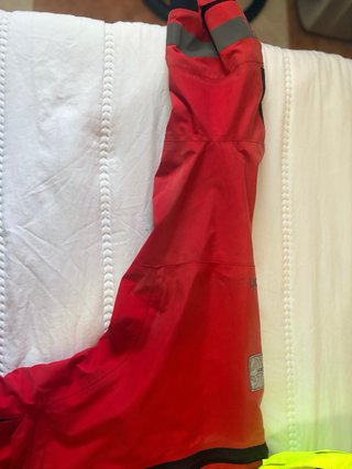 Traje Seco Typhoon Rojo y Negro