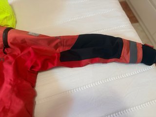 Traje Seco Typhoon Rojo y Negro