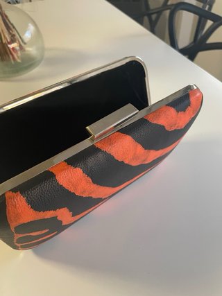 Bolso Clutch Negro y Naranja