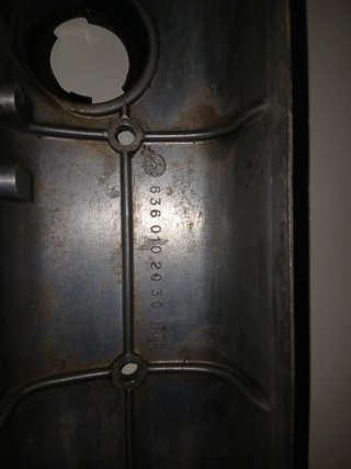 Tapa balancines motor Mercedes OM636