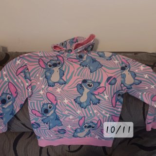 Sudaderas. 10 euros cada una. Talla en las fotos.
