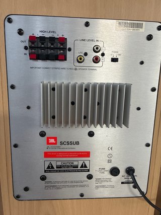 Subwoofer JBL Madera y Plata