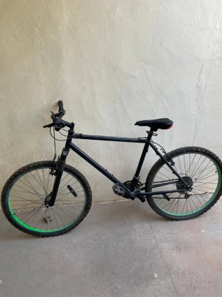 Bicicleta MTB Rockrider Negra