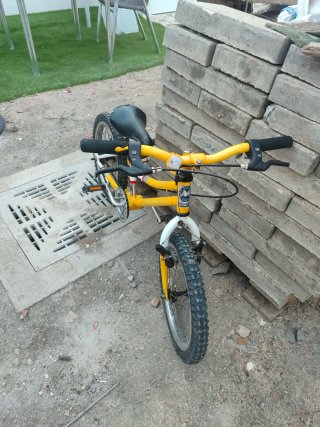 Bicicleta infantil Monty amarilla