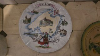 Piatti in ceramica decorati