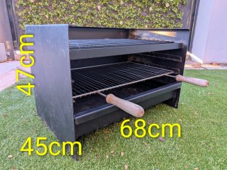 Cajón para  barbacoa de hierro pintado SIN USAR