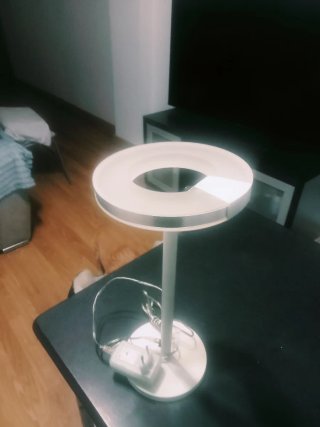 Lámpara de mesa moderna