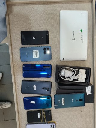 Lote di cellulari Huawei per pezzi