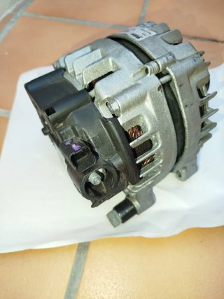 Alternador Valeo 439701 (150A)