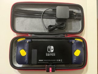 Nintendo Switch funda y cargador