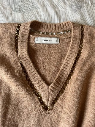 Jersey Zara Beige con Escote V