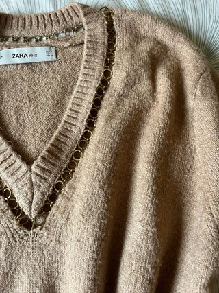Jersey Zara Beige con Escote V