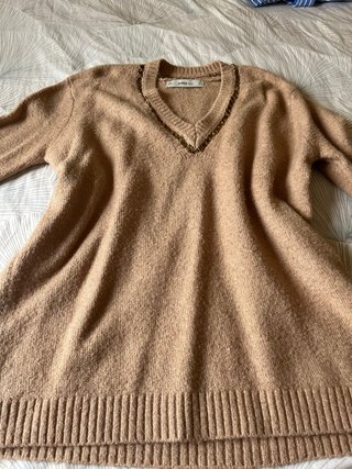 Jersey Zara Beige con Escote V