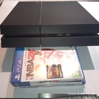 PS4 (PlayStation 4) + NBA 2K21