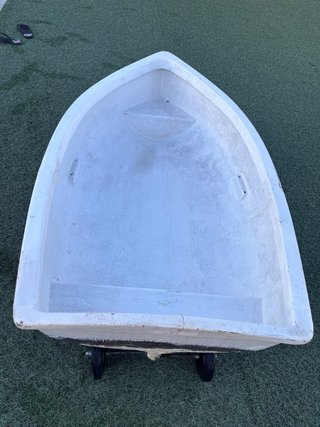 Bote auxiliar de fibra