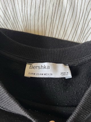 Sudadera Bershka Oversize Diseño Dragón y Ave