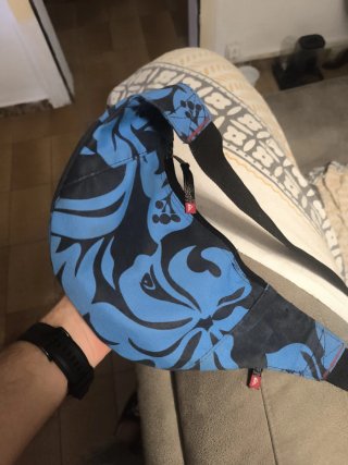 Riñonera Quiksilver Azul y Negro