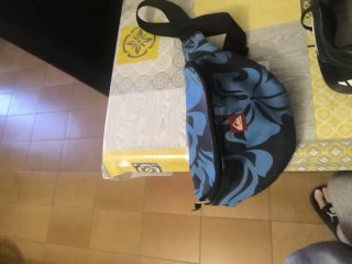 Riñonera Quiksilver Azul y Negro