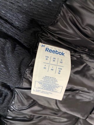 Chaleco Reebok Negro Talla M con Capucha