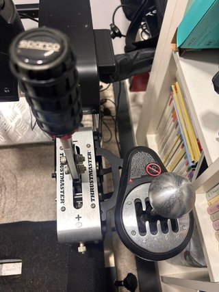 Simulador Conducción Zalem Thrustmaster (Playseat)