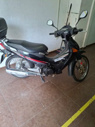 Honda Innova 125 cc Moto