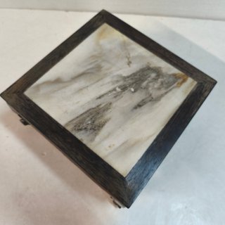 Mesa expositora bonsai mármol