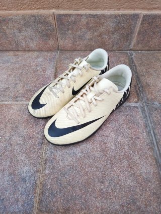 Nike Mercurial Talla 38.5 Beige/Negro