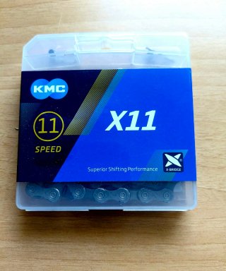 Cadena KMC  11v Nueva