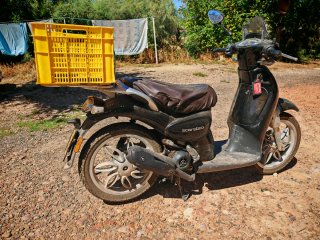 Aprilia Scarabeo 50 Negra