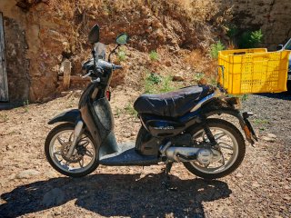 Aprilia Scarabeo 50 Negra