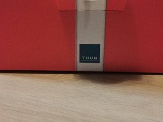 Scatola regalo con due tazzine natalizie Thun.