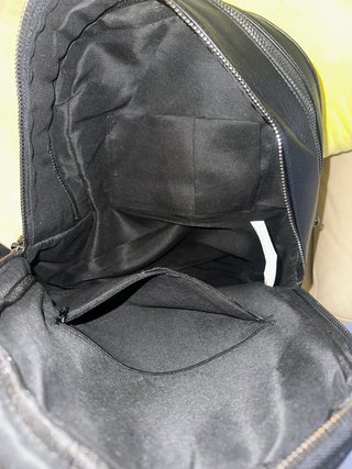 Mochila Amplia de Cuero Ecológico Negra