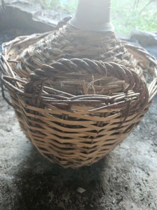 Damajuana de cristal con cestería