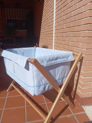 Minicuna madera tijera vestidura y colchón