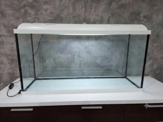 Acuario 133L con Tapa e Iluminación