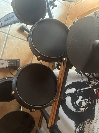 Batería Electrónica Alesis