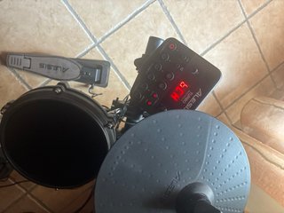 Batería Electrónica Alesis