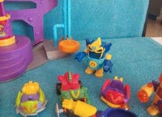Laboratorio profesor K con Figuras
