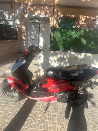 URGE VENTA Peugeot Speedfight 2 Roja/Plata