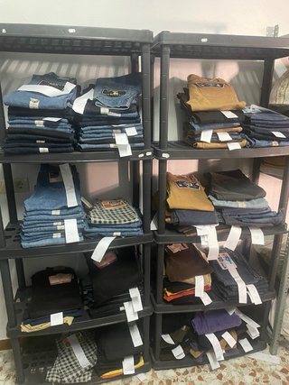 Stock Pantalones Lois Vaqueros variados por cierre
