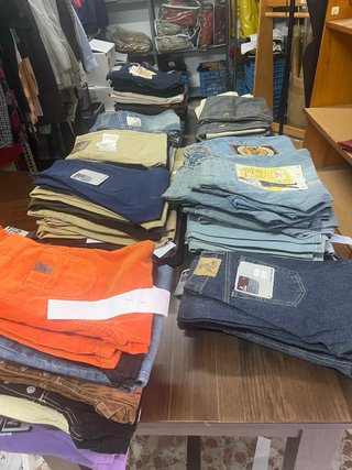 Stock Pantalones Lois Vaqueros variados por cierre