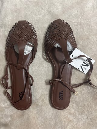 Sandalias Zara Marrones Tejidas