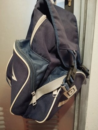 Mochila deportiva Umbro azul y gris