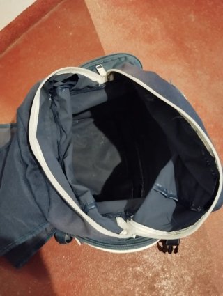 Mochila deportiva Umbro azul y gris