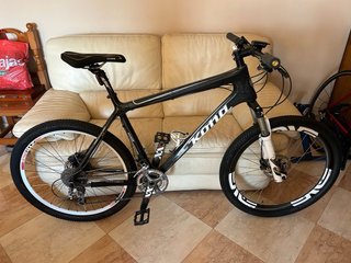 Bicicleta KONA de carbono Talla L